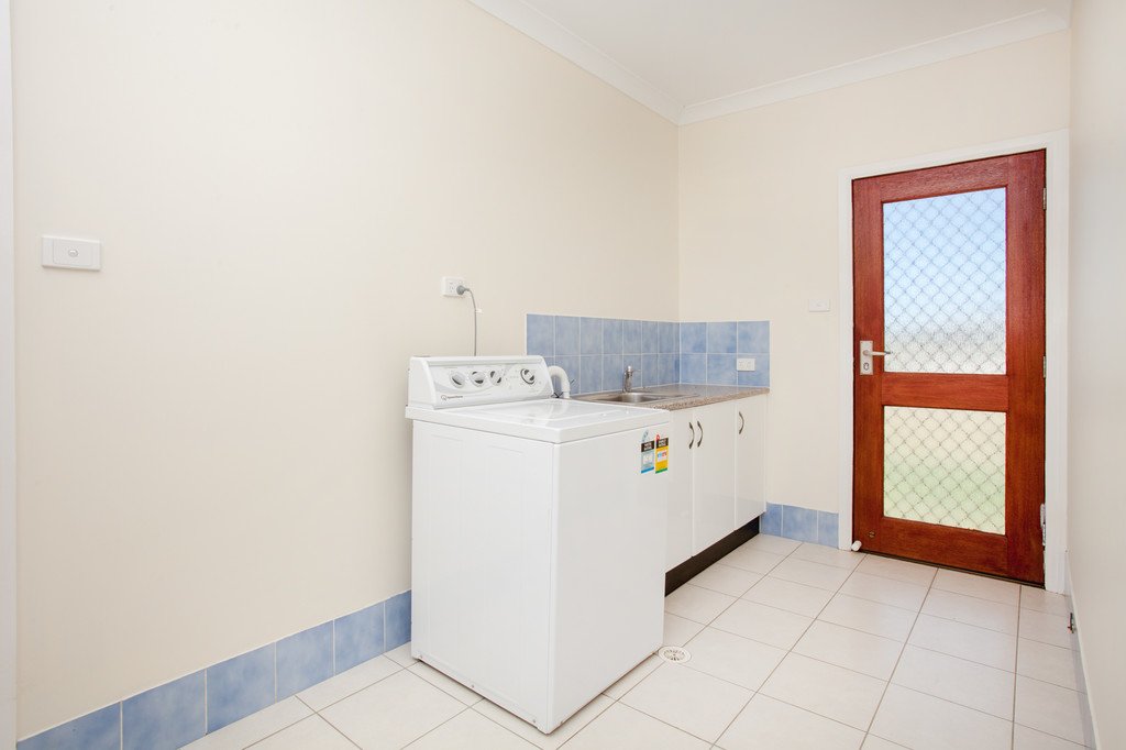 80 Radford st  HEDDON GRETA 26