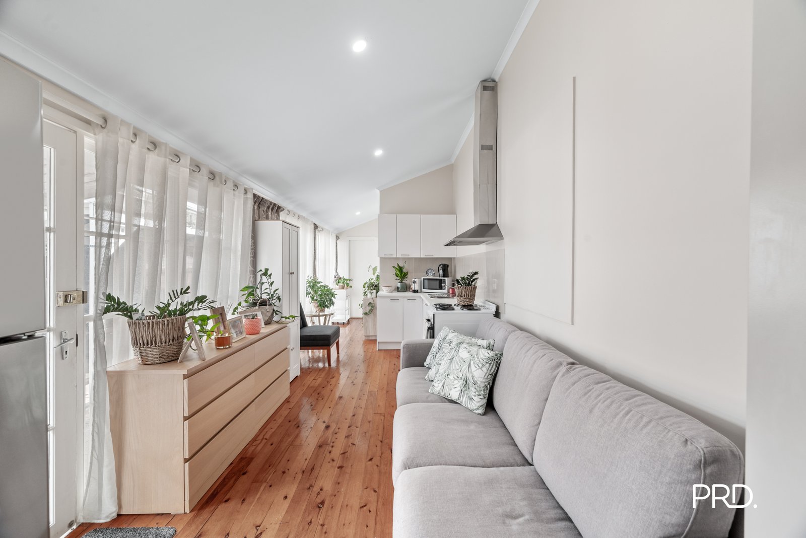 80 River Road EMU PLAINS 7