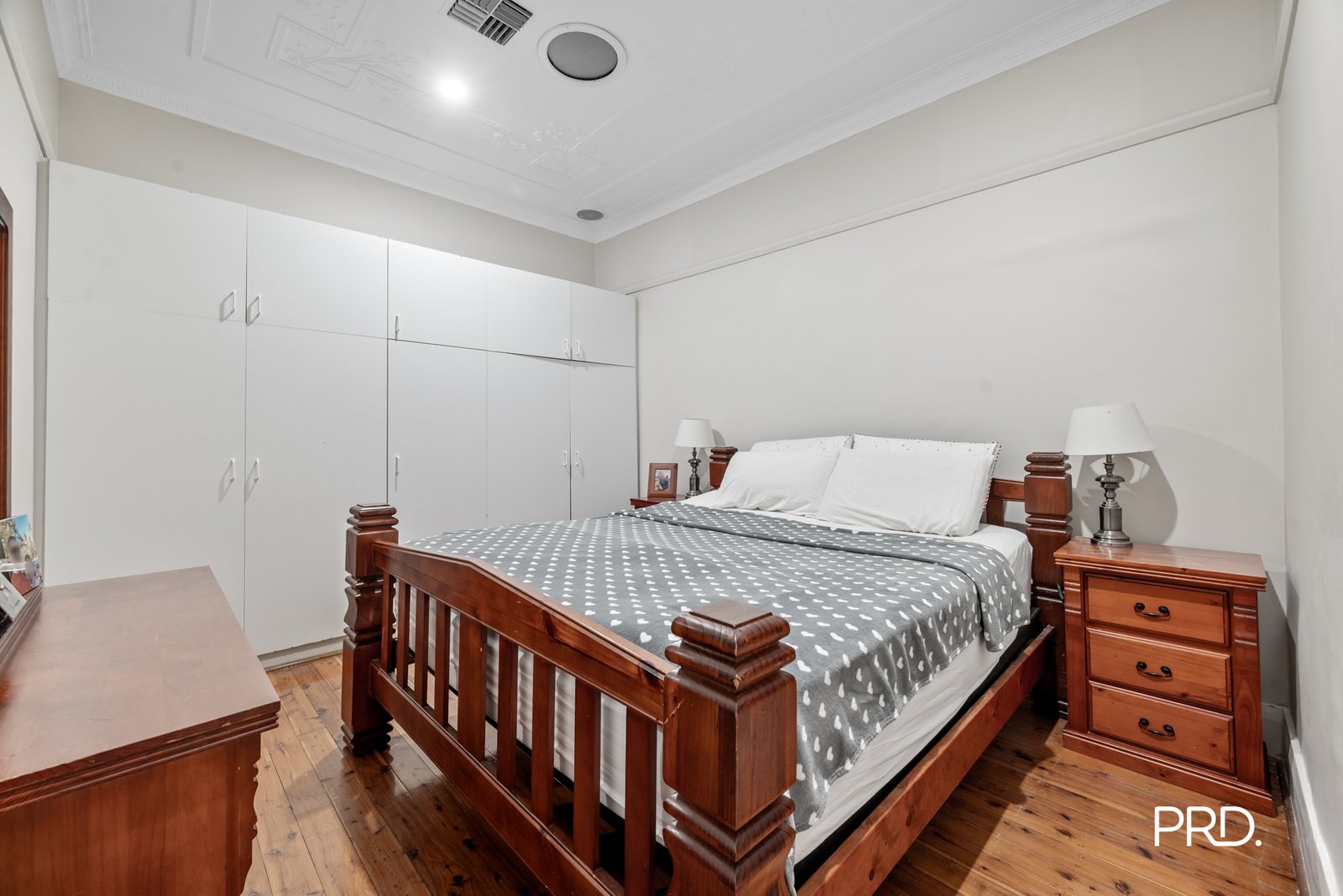 80 River Road EMU PLAINS 12