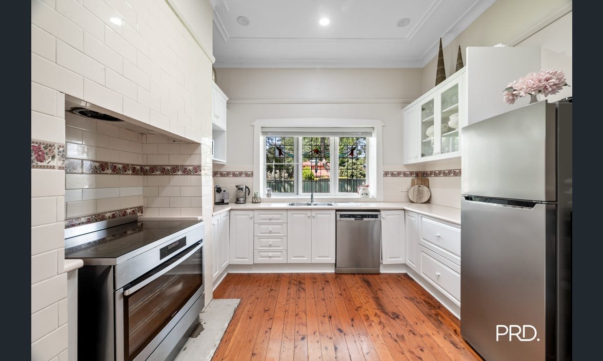 80 River Road Emu Plains 4