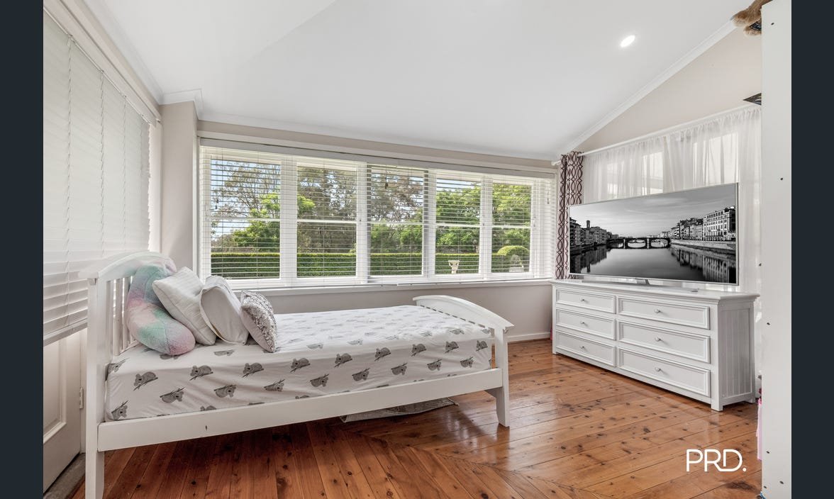 80 River Road Emu Plains 11