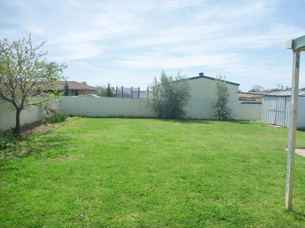 80 Undurra Drive GLENFIELD PARK 5