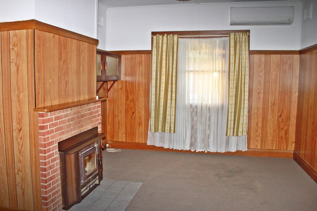 80 Winton Street TUMBARUMBA 2