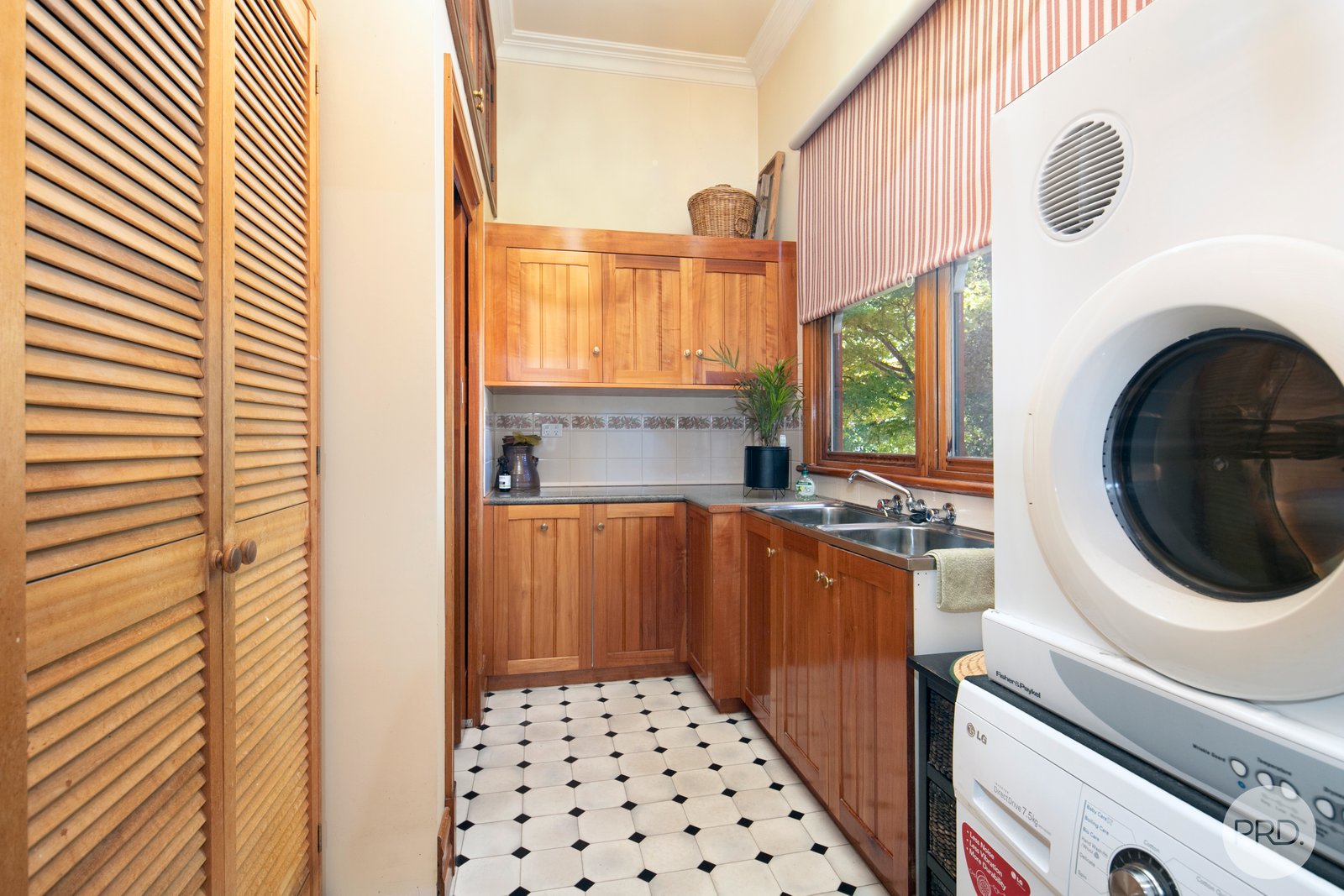 801 & 803 Doveton Street North SOLDIERS HILL 11