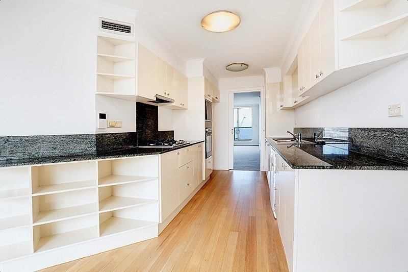 Gallery: 801/107 Beach Street