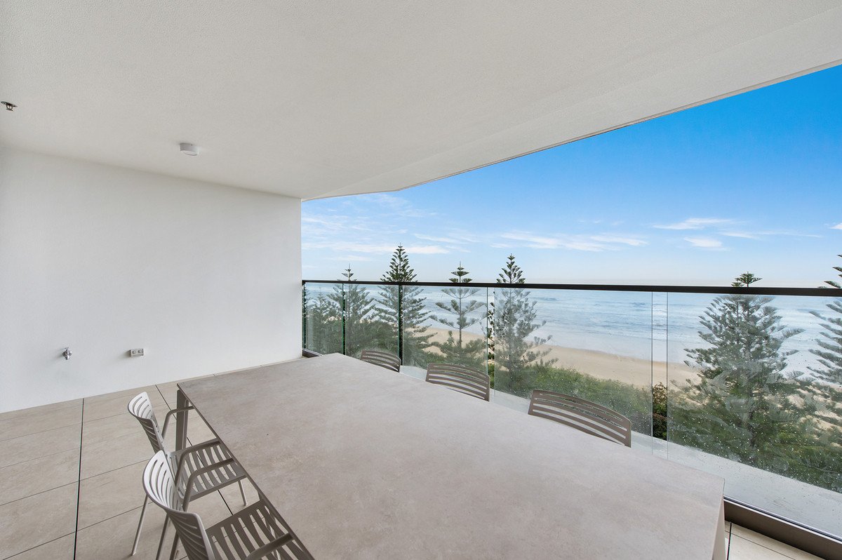 801/112 The Esplanade Burleigh Heads 4