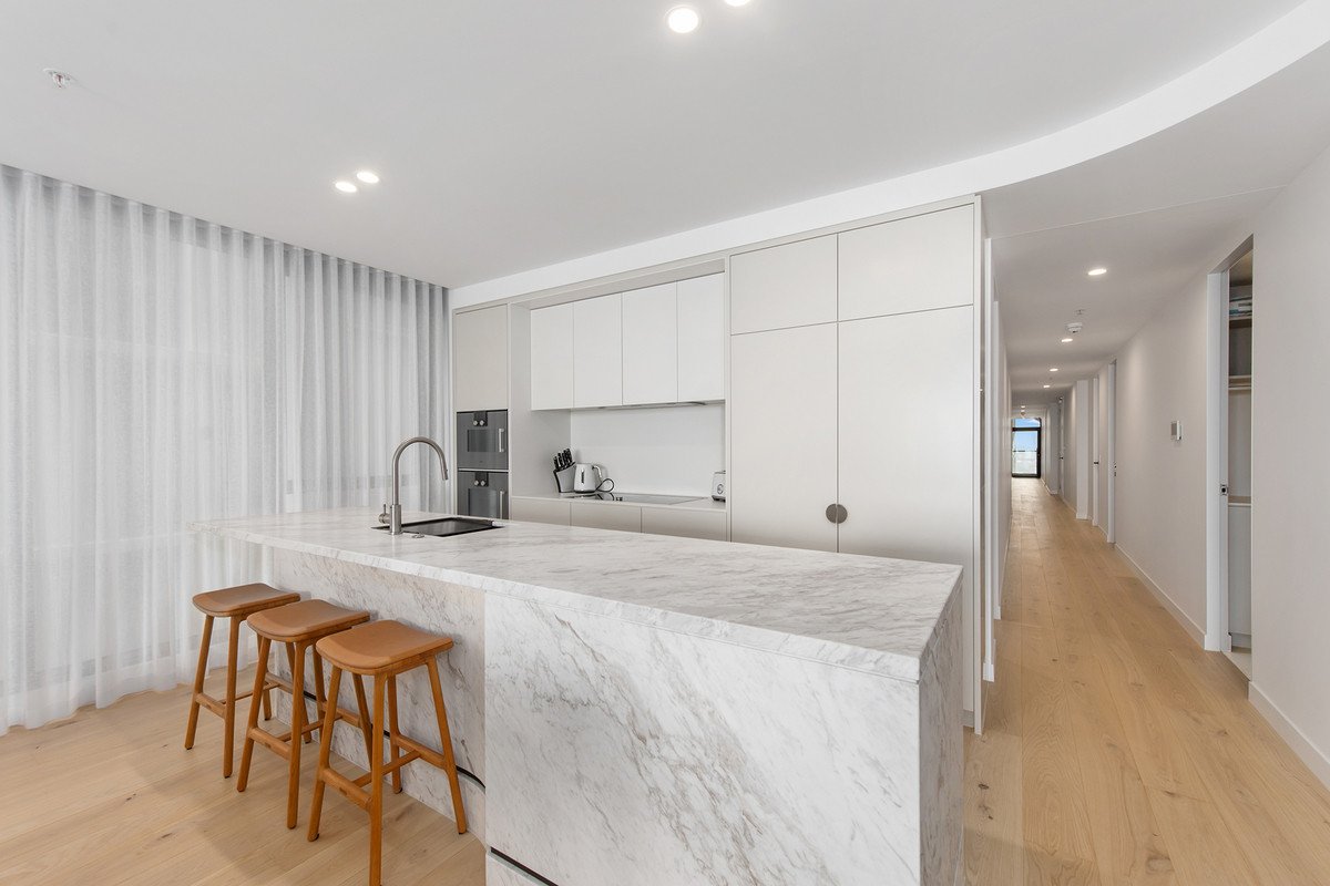 801/112 The Esplanade Burleigh Heads 7