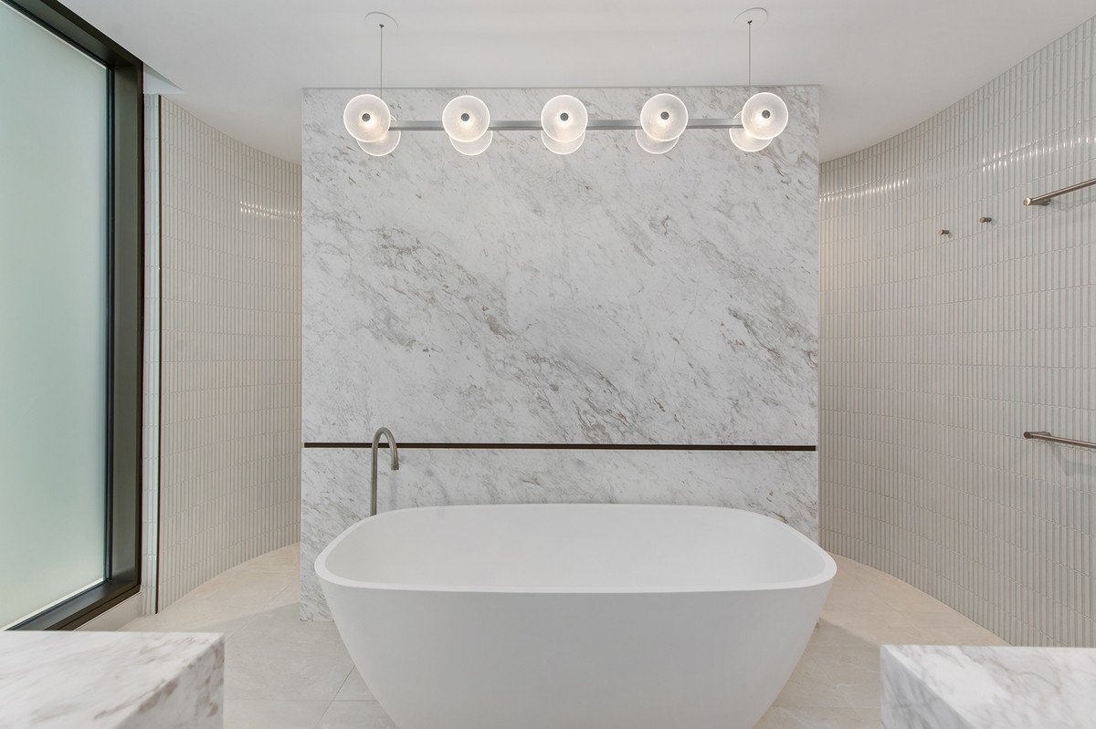 801/112 The Esplanade Burleigh Heads 11