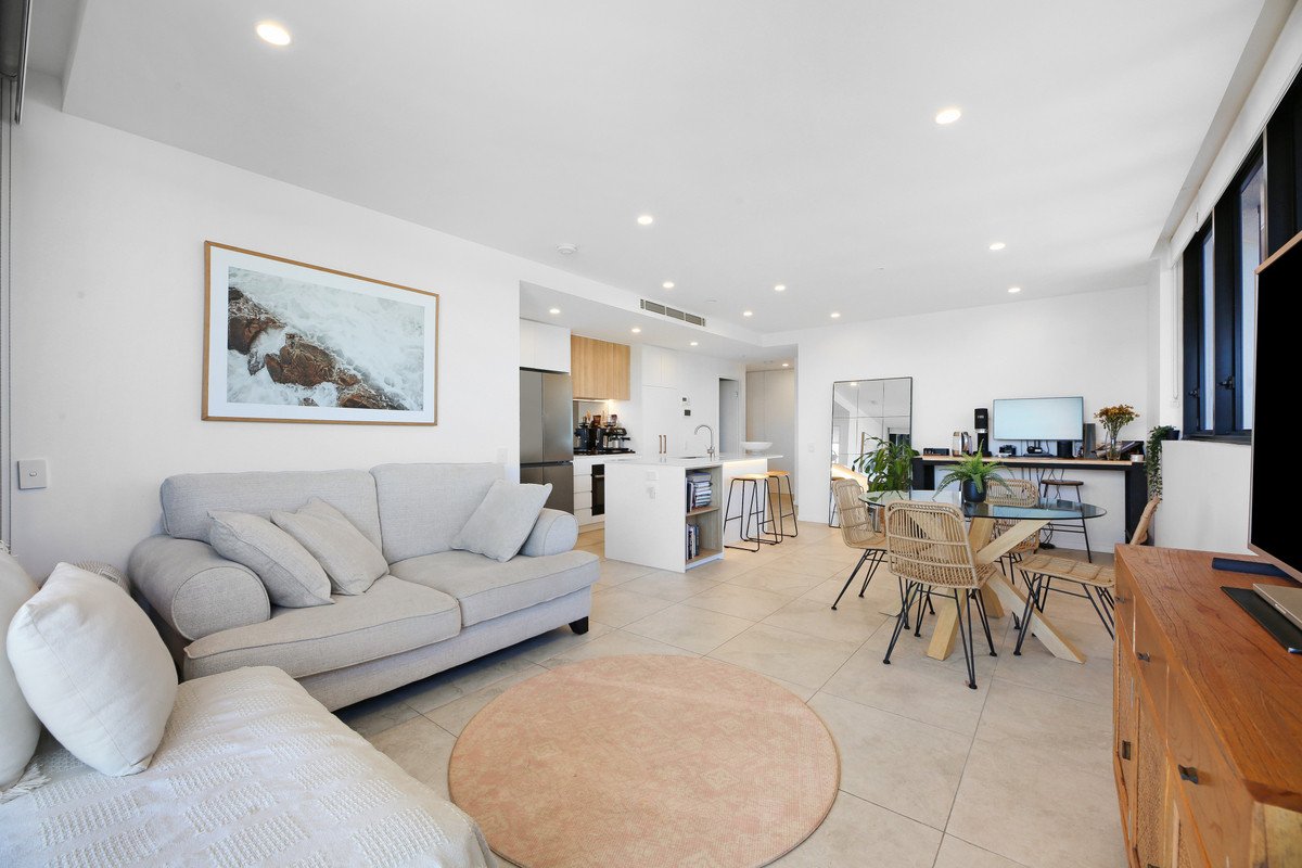 801/14 Twenty Eighth Avenue Palm Beach 4