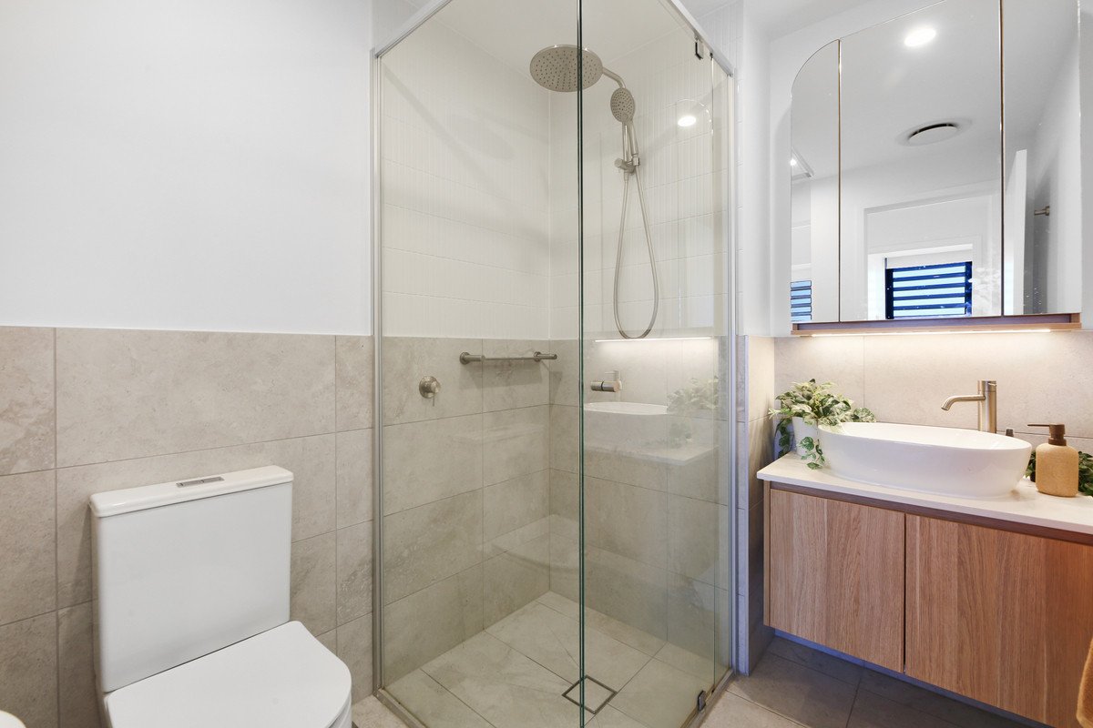 801/14 Twenty Eighth Avenue Palm Beach 18