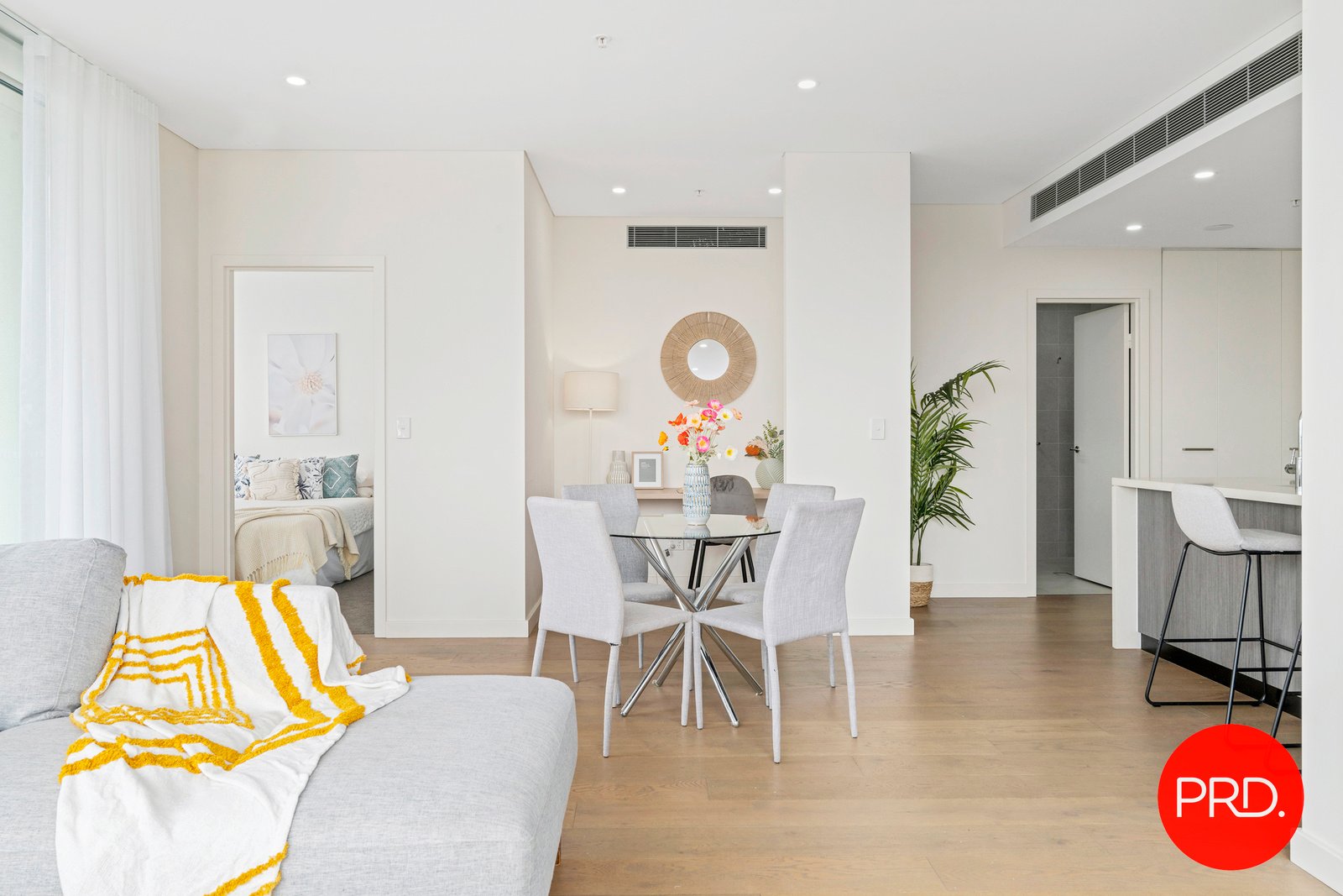 801/15 Garrigarrang Avenue KOGARAH 3