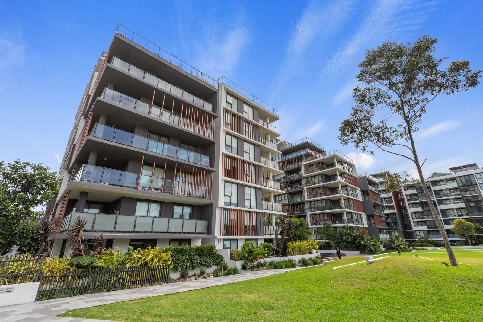 801/15 Garrigarrang Avenue KOGARAH 10