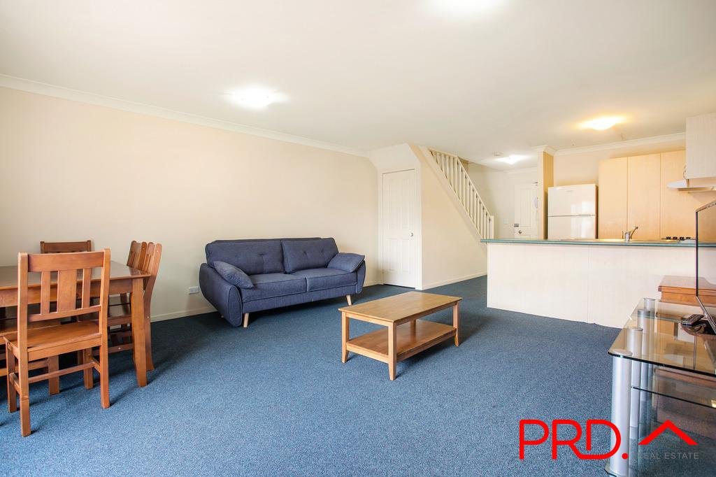 80/150 Marine Parade SOUTHPORT 3