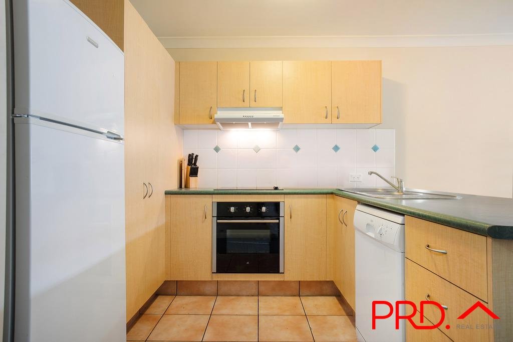 80/150 Marine Parade SOUTHPORT 4