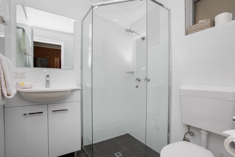 802 Gresford Road VACY 26