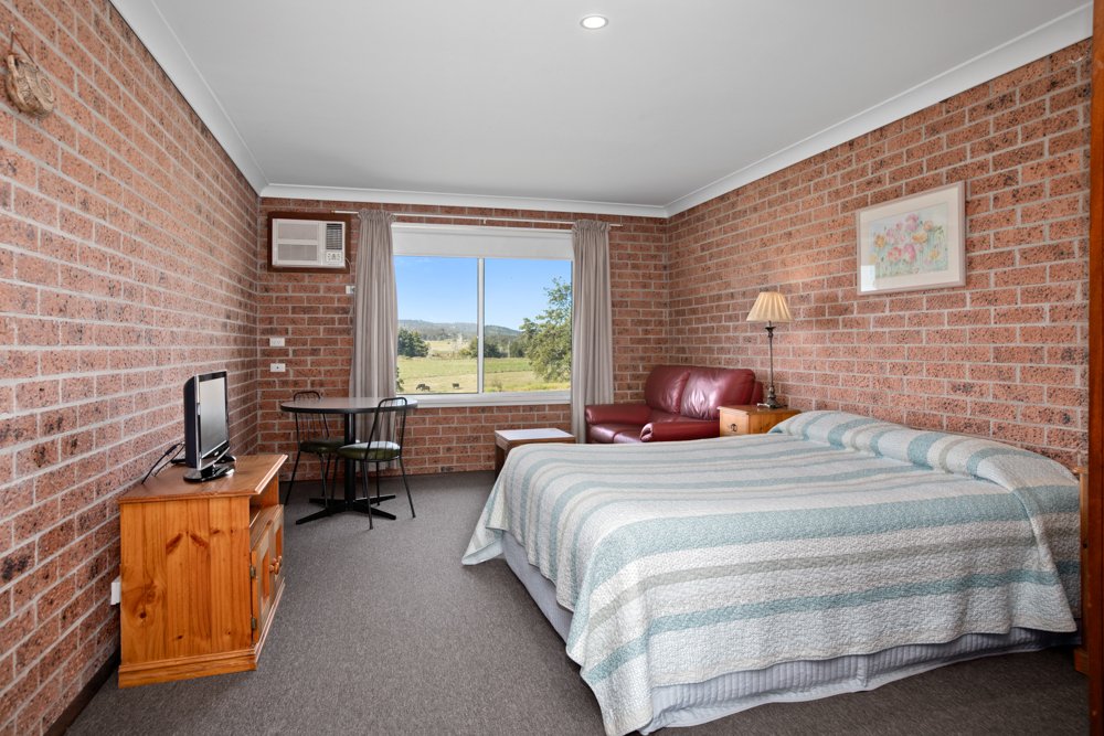 802 Gresford Road VACY 29