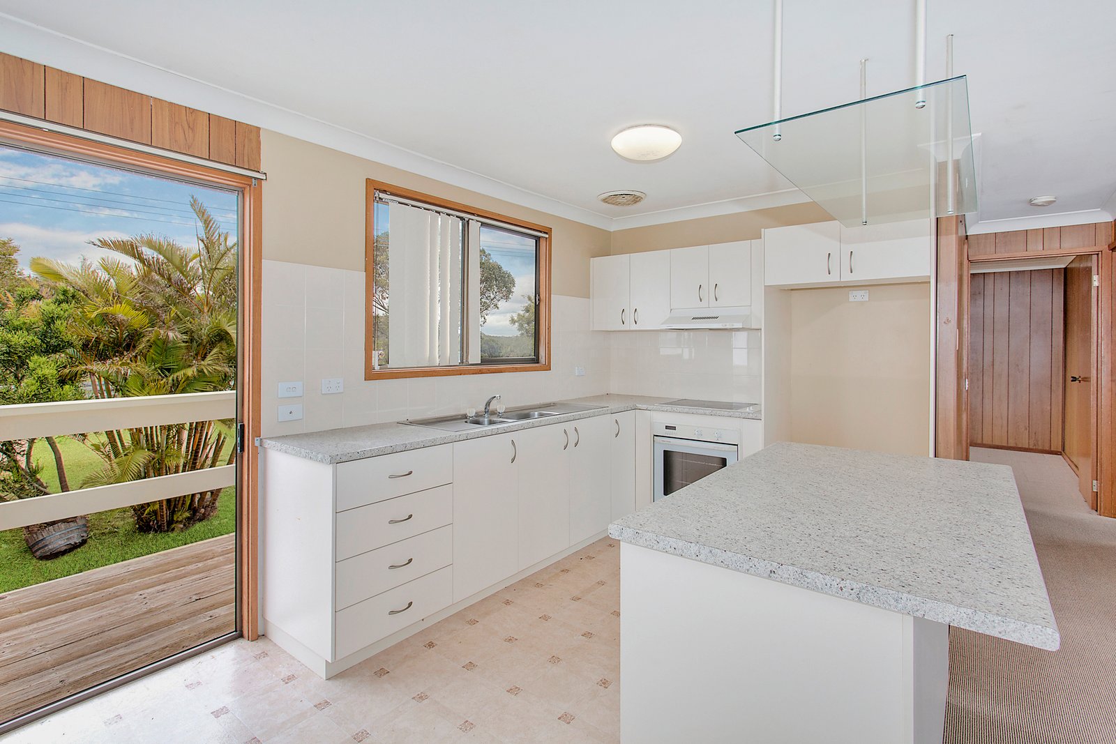 802 Ocean Drive BONNY HILLS 3