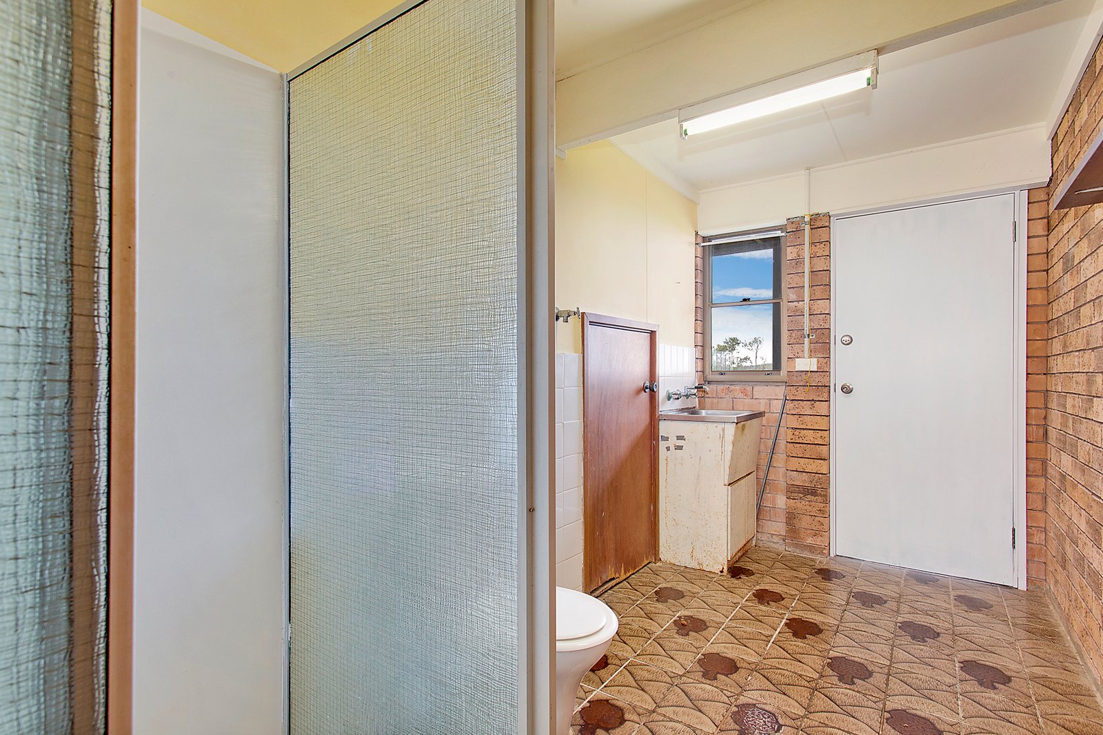 802 Ocean Drive BONNY HILLS 9