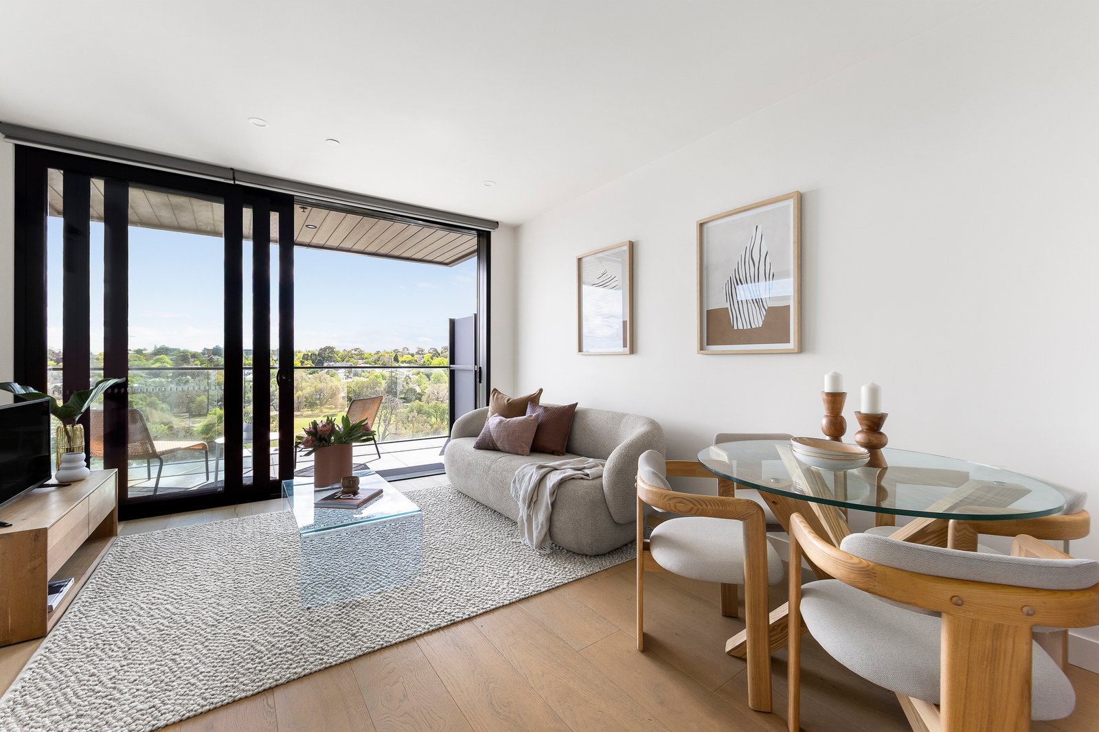 802/10 Lilydale Grove, Hawthorn East, 3123