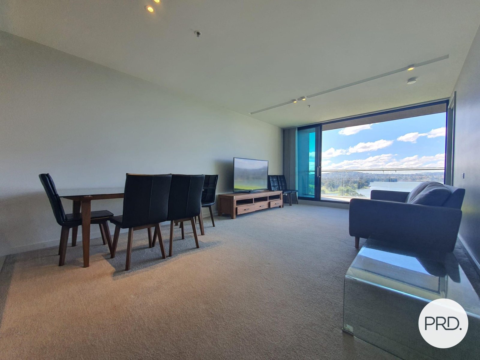 802/161 Emu Bank  BELCONNEN 7