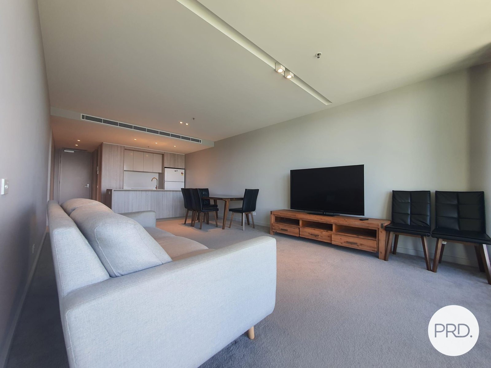 802/161 Emu Bank  BELCONNEN 8