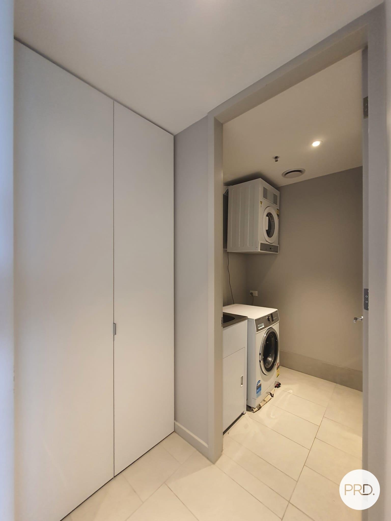 802/161 Emu Bank  BELCONNEN 9