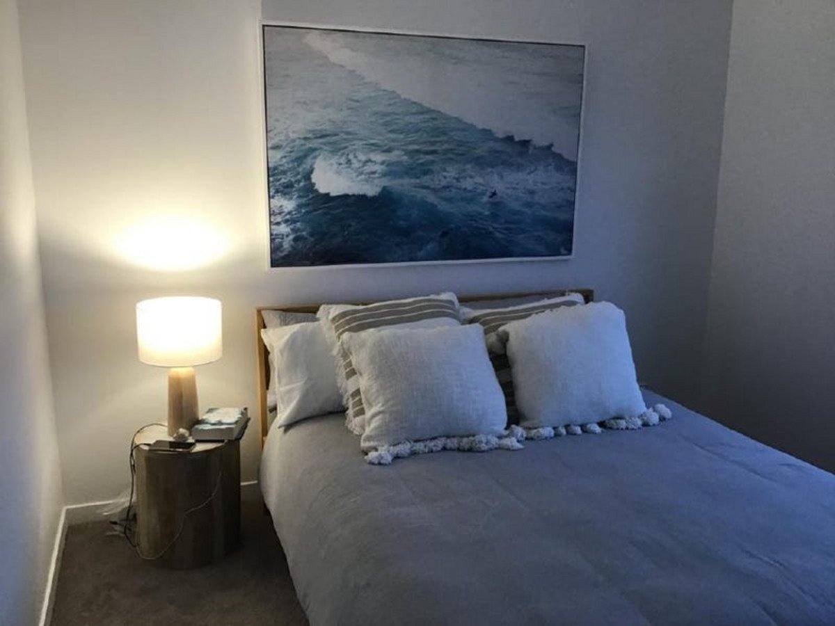 802/3 Twenty-Third Avenue PALM BEACH 7