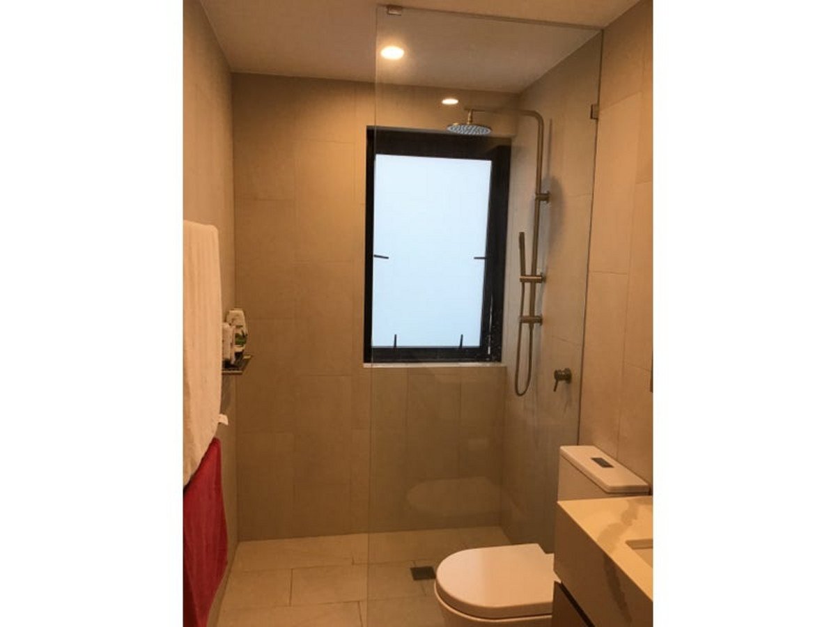 802/3 Twenty-Third Avenue PALM BEACH 8