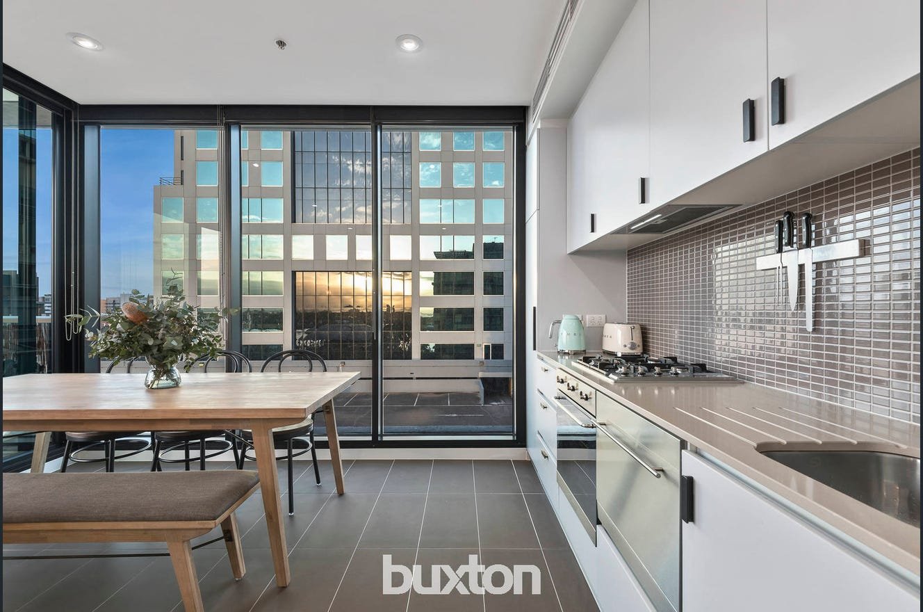 Gallery: 802/70 Queens Road