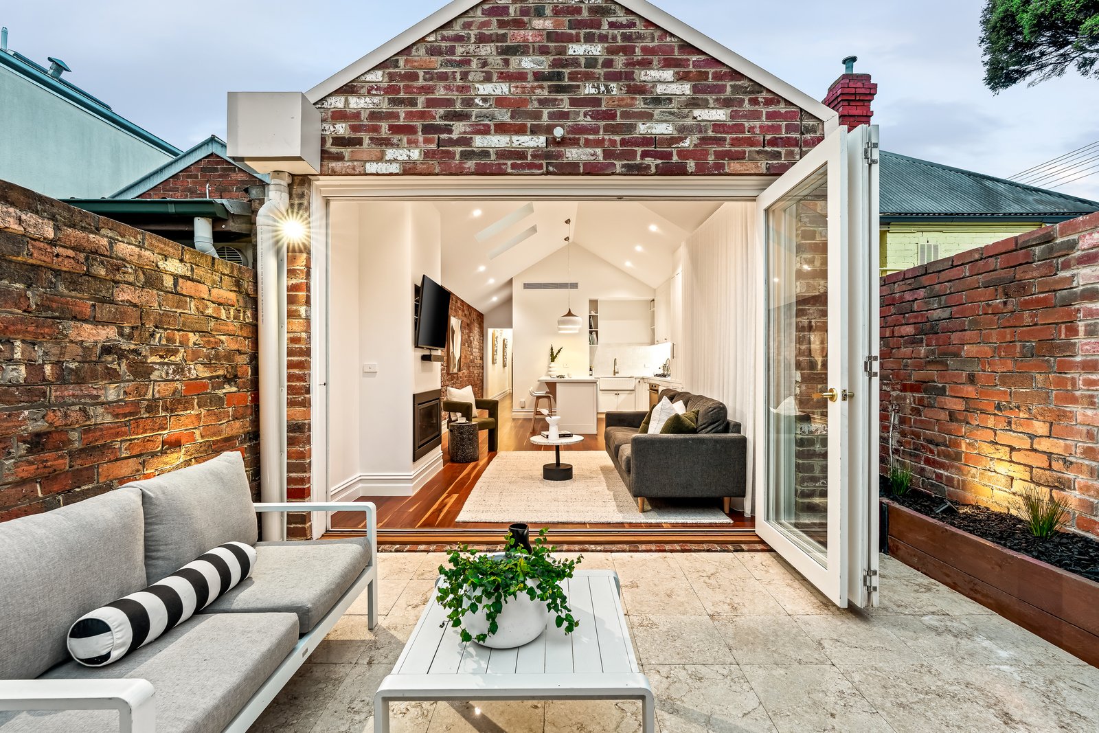 Real Estate and Property in 803 Drummond Street, Carlton North, VIC