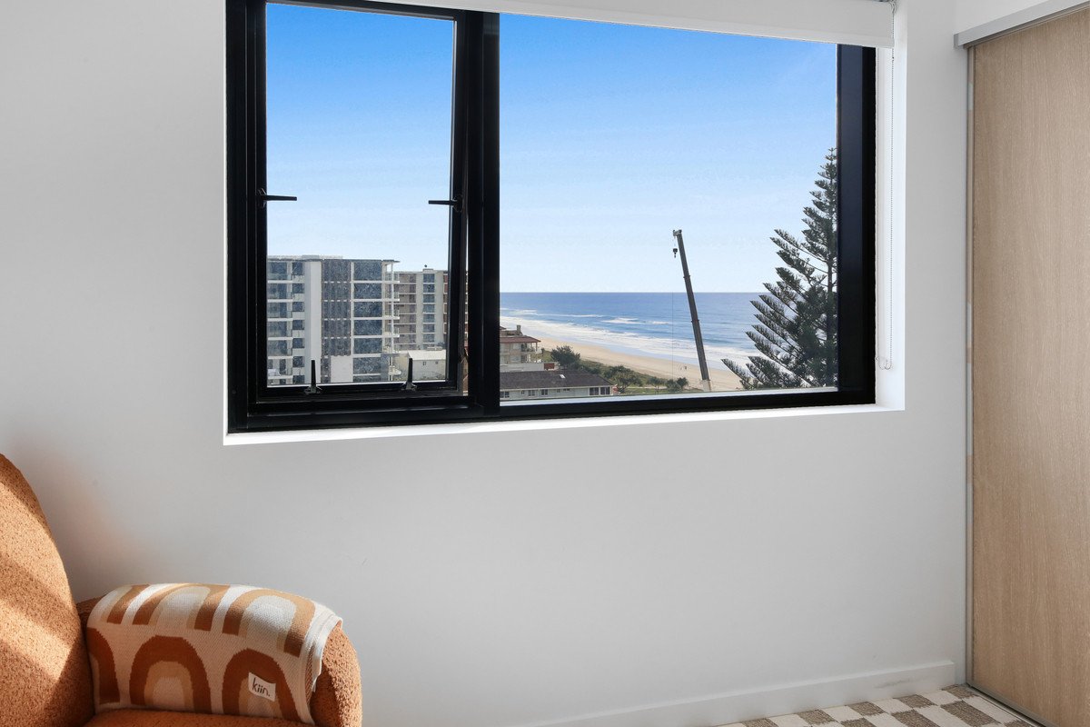 803/3 Twenty Third Avenue Palm Beach 15