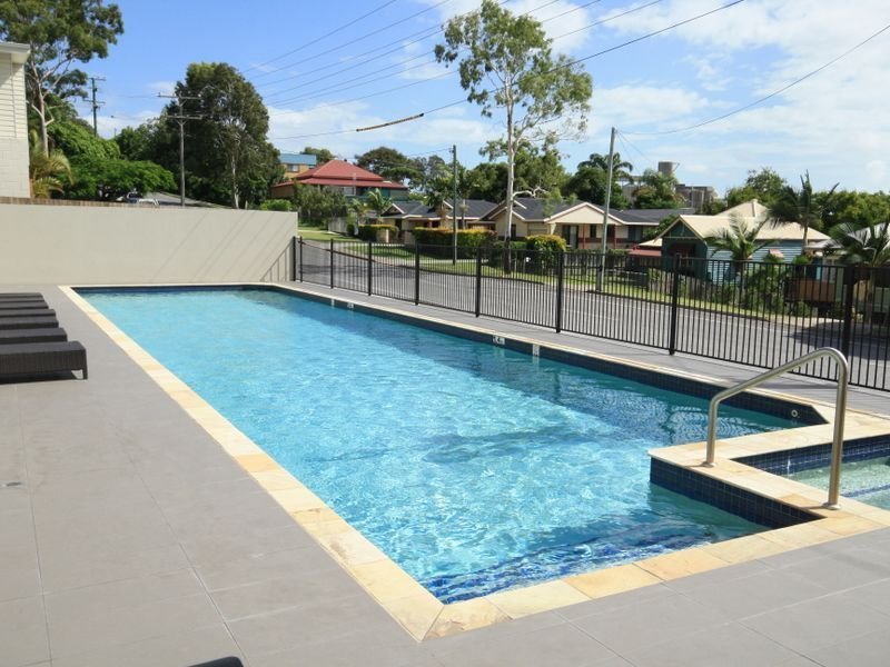 803/52 OAKA Lane GLADSTONE CENTRAL 2