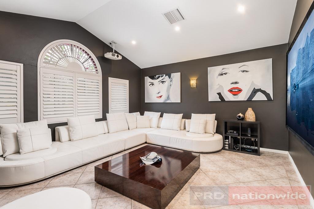 804 Henry Lawson Drive PICNIC POINT 4