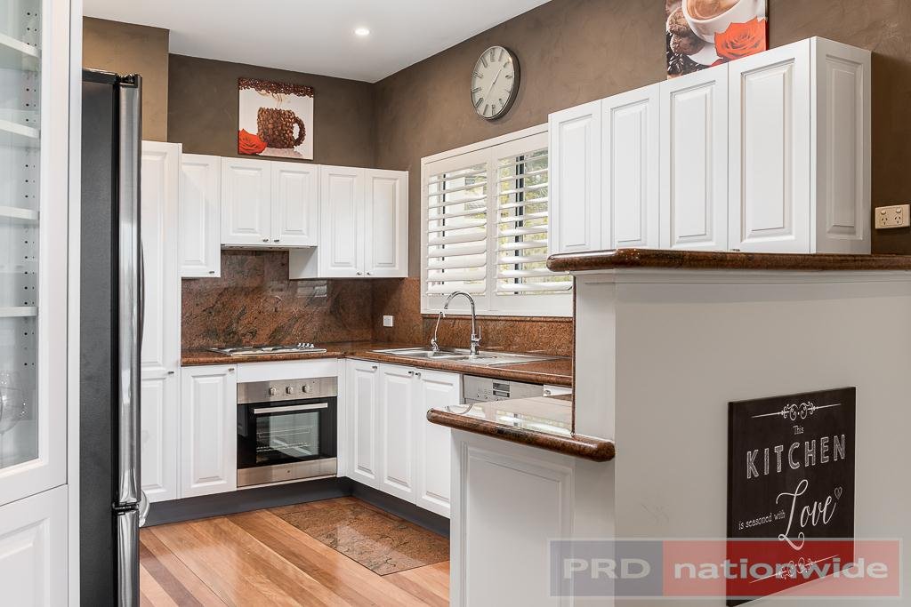 804 Henry Lawson Drive PICNIC POINT 8