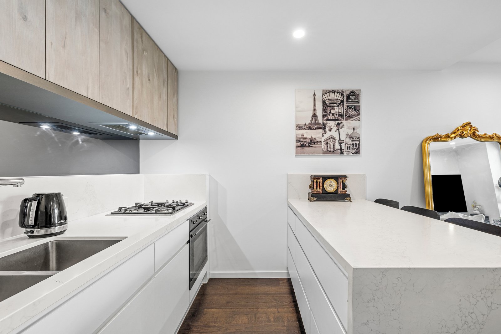 Gallery: 804/2-6 Dalgety Street