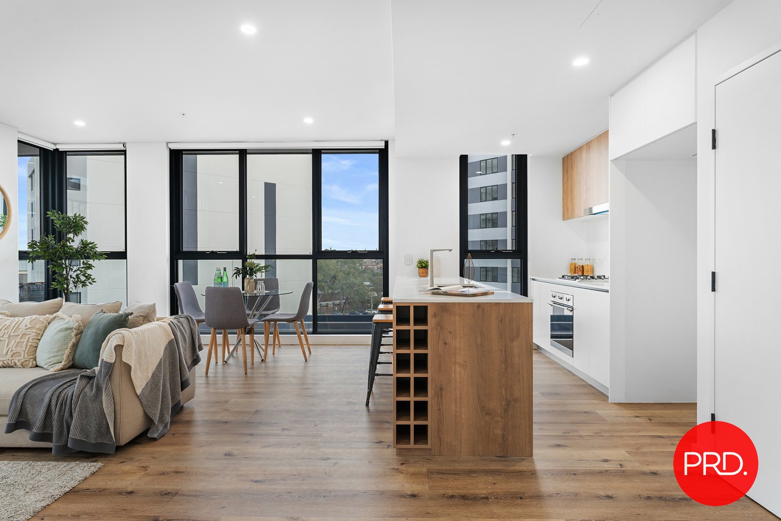 804/58 Regent Street KOGARAH 12