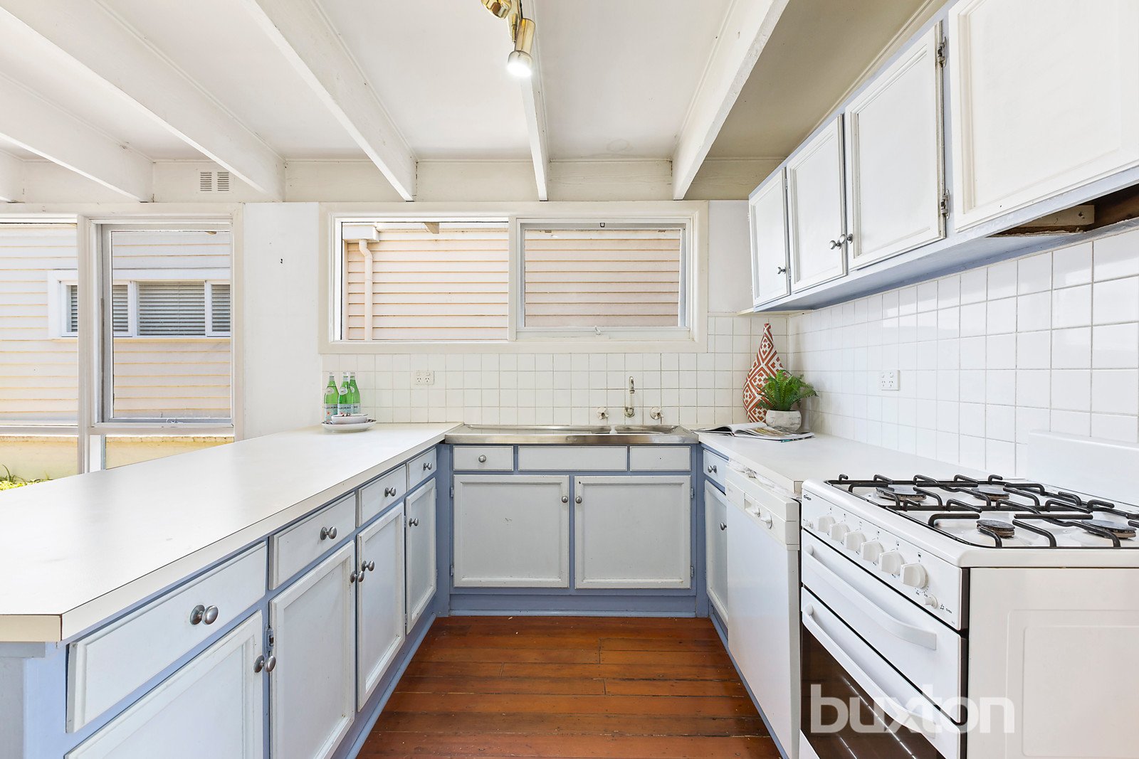 Gallery: 805 Hampton Street
