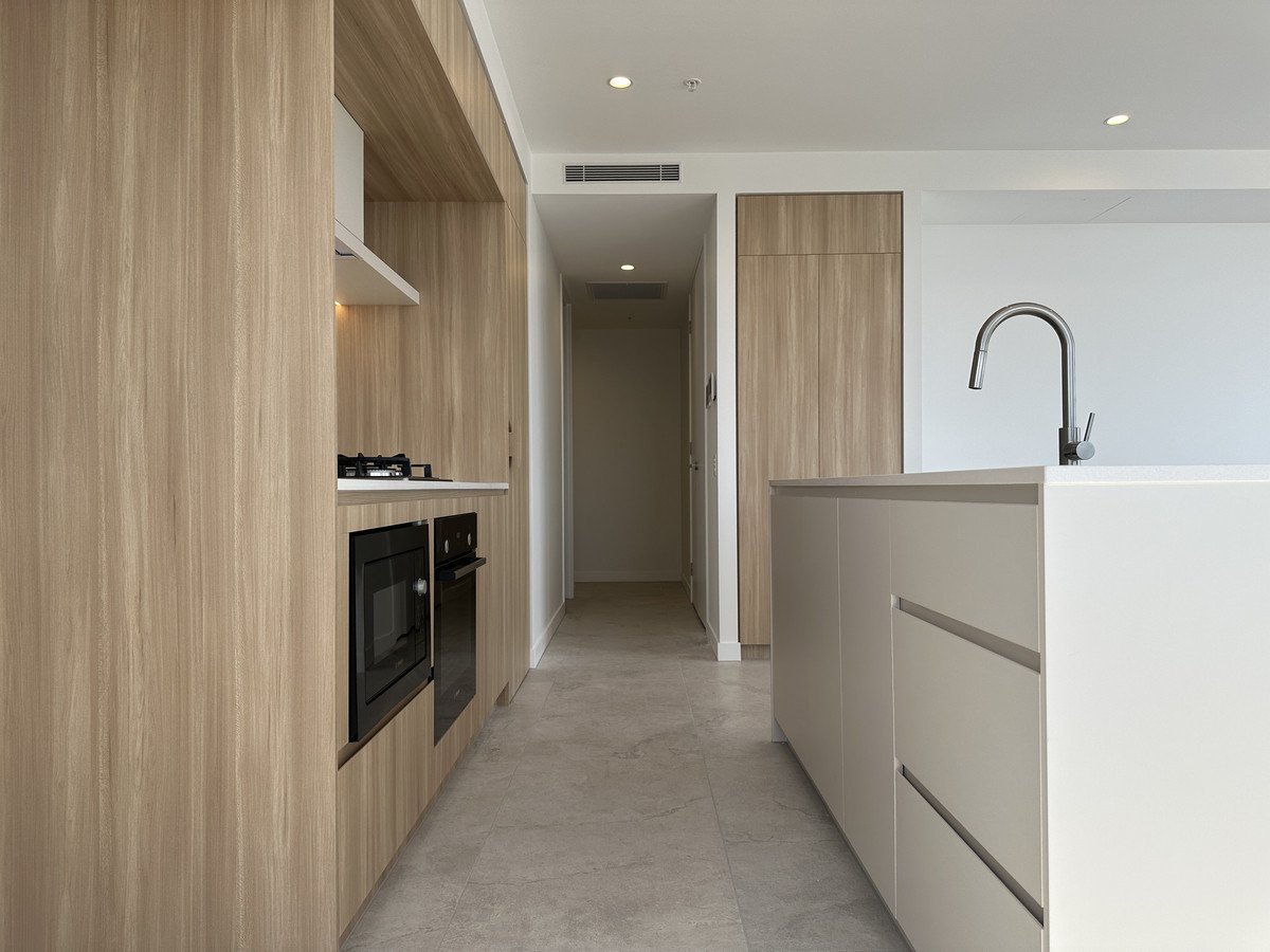 805/15 Peerless Avenue Mermaid Beach 10