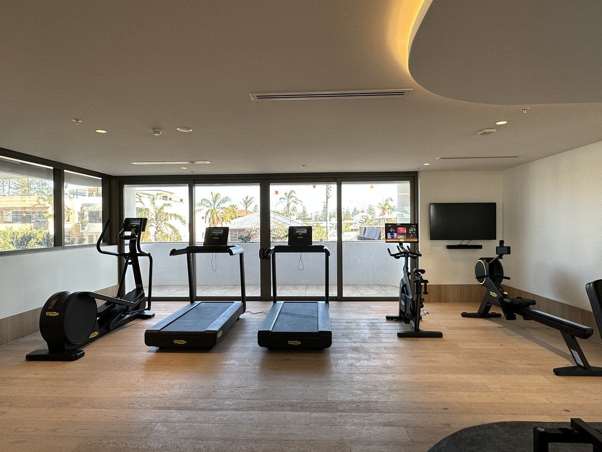 805/15 Peerless Avenue Mermaid Beach 19