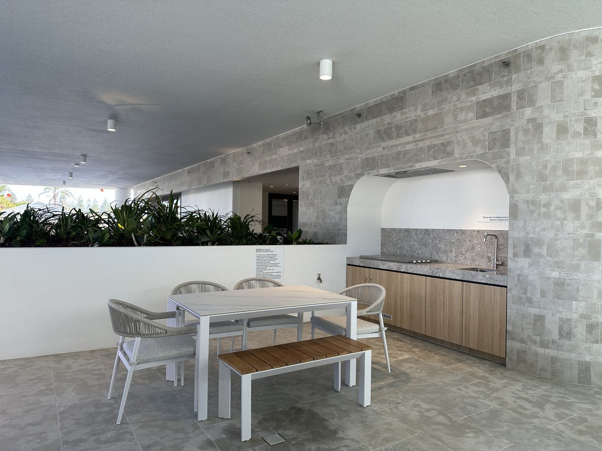 805/15 Peerless Avenue Mermaid Beach 20