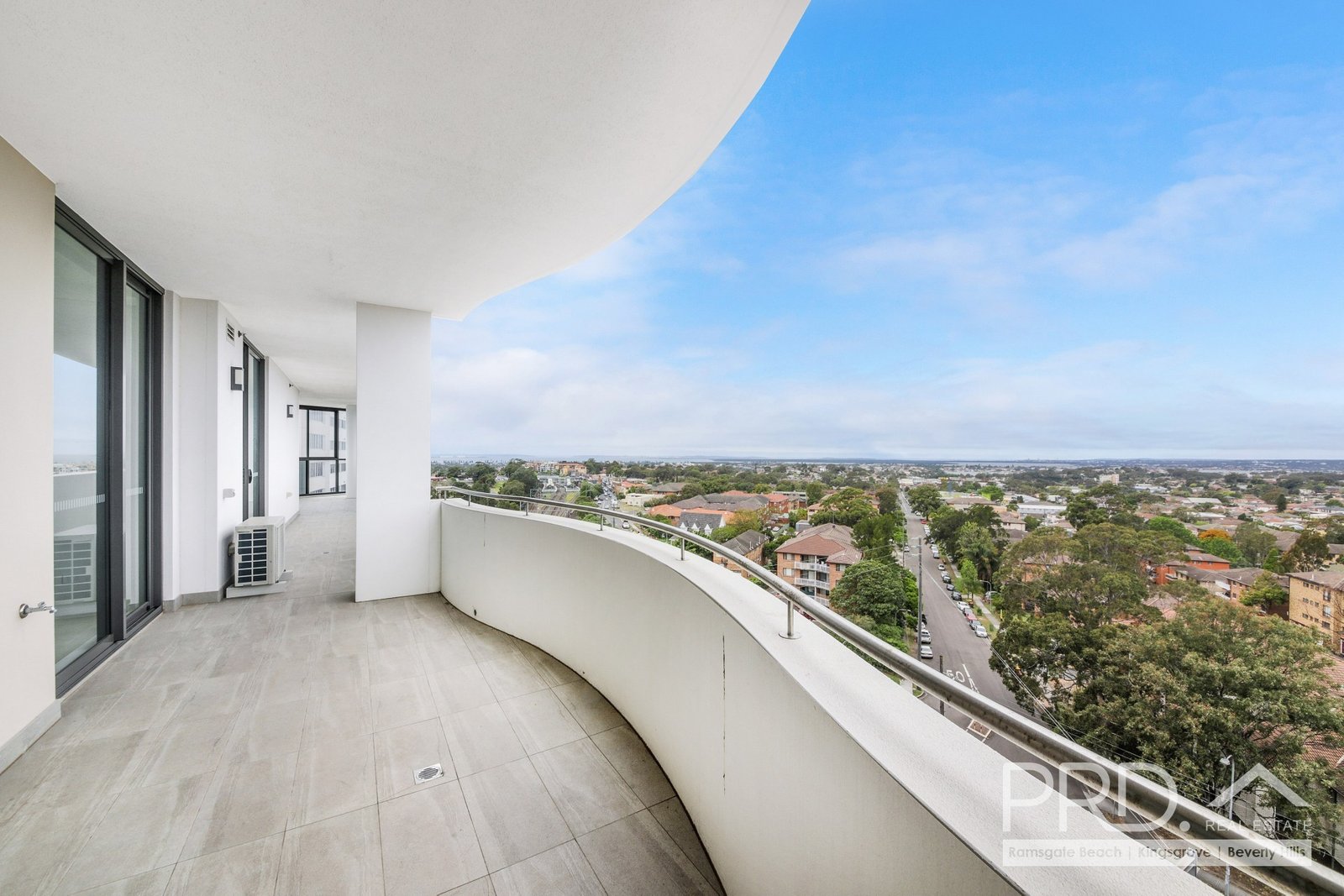 806/1-5 Treacy Street HURSTVILLE 1