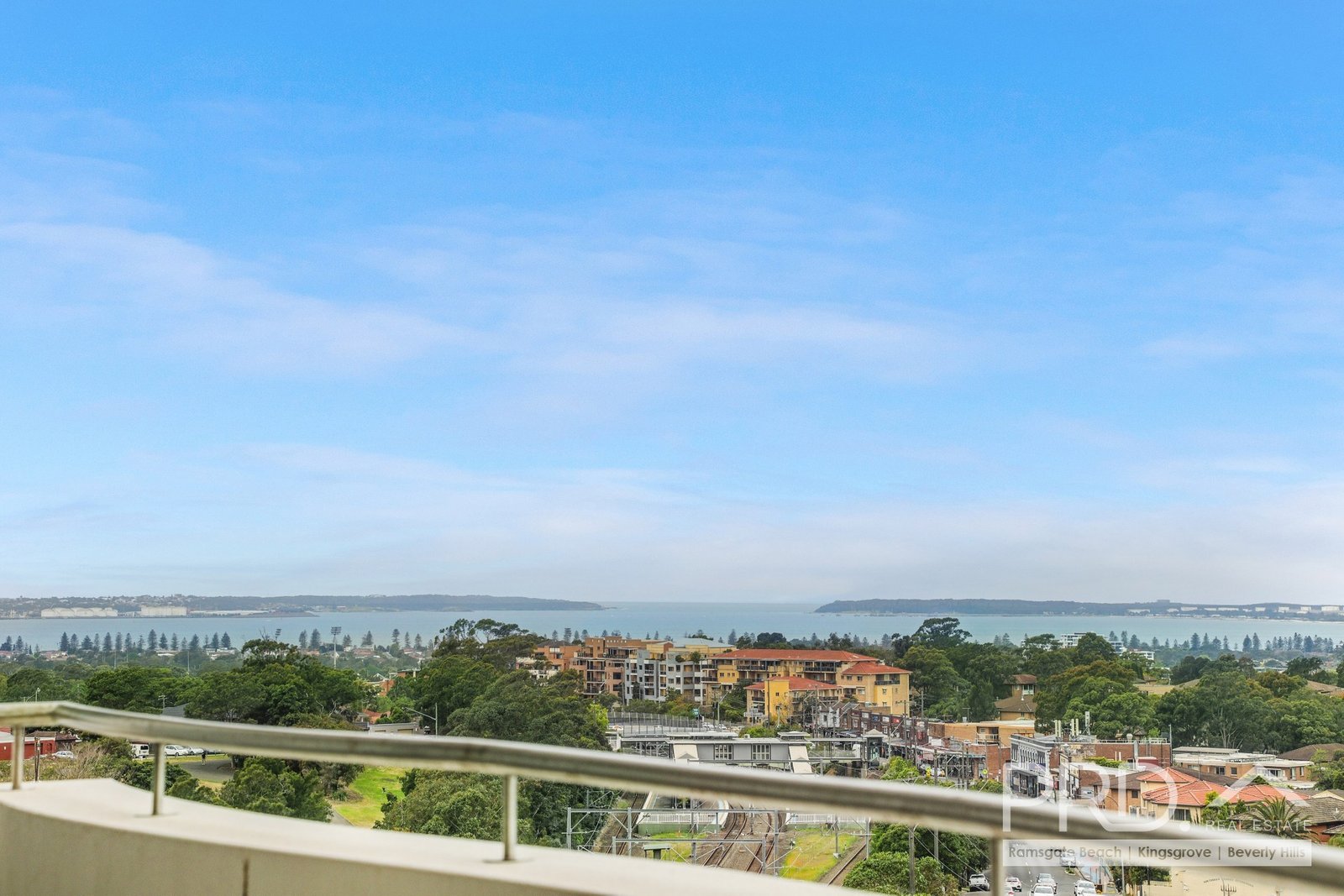 806/1-5 Treacy Street HURSTVILLE 2