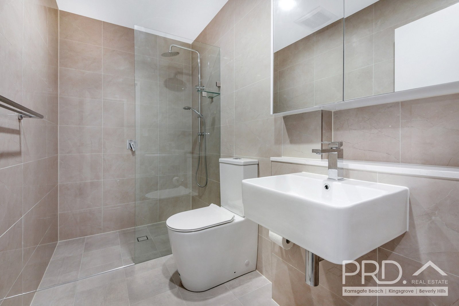 806/1-5 Treacy Street HURSTVILLE 6