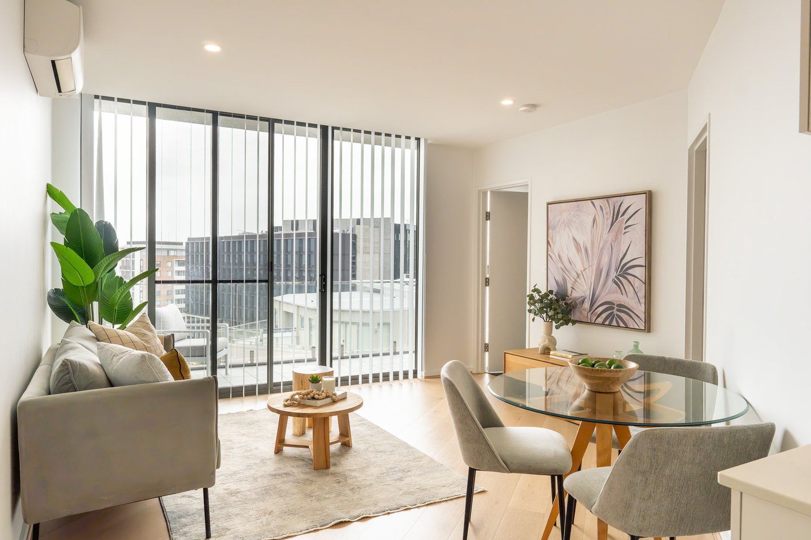 806/12 Bellevue St  Newcastle West 3