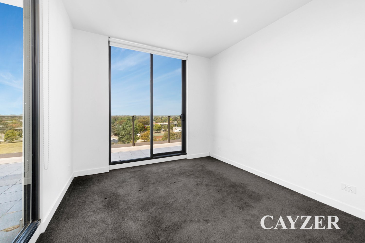 Gallery: 806/222 Bay Road