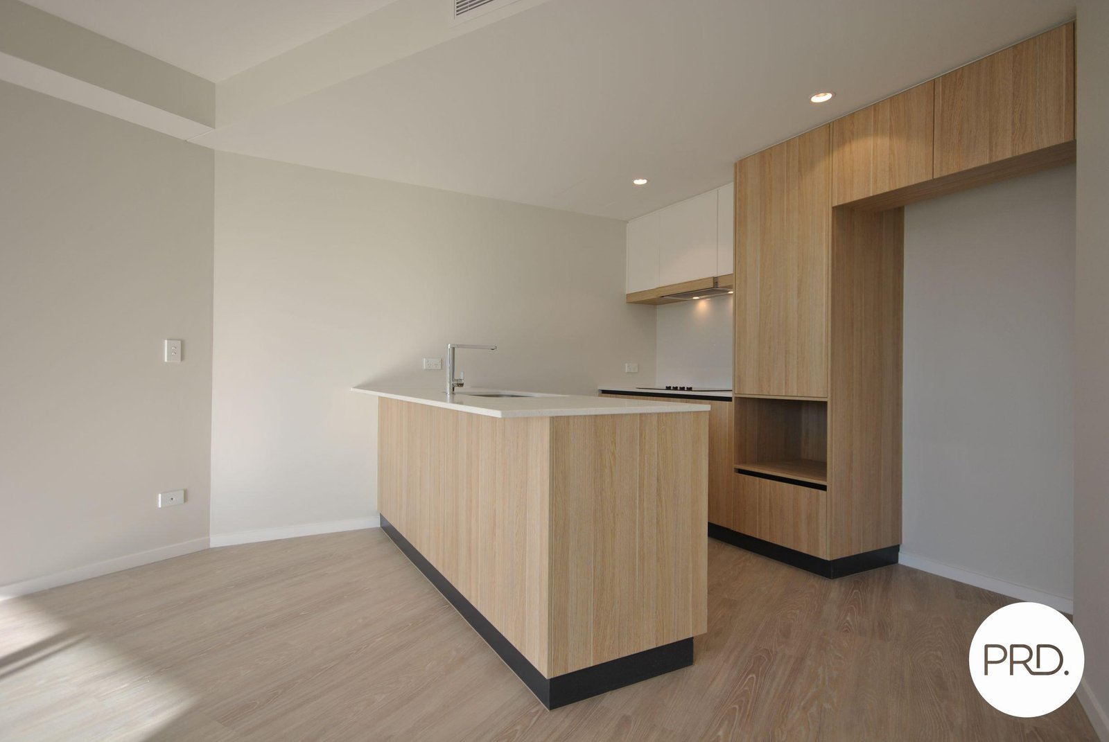 806/6 Tonga Place SOUTHPORT 3