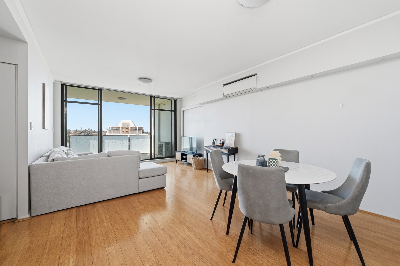 806/747 Anzac Parade MAROUBRA 2