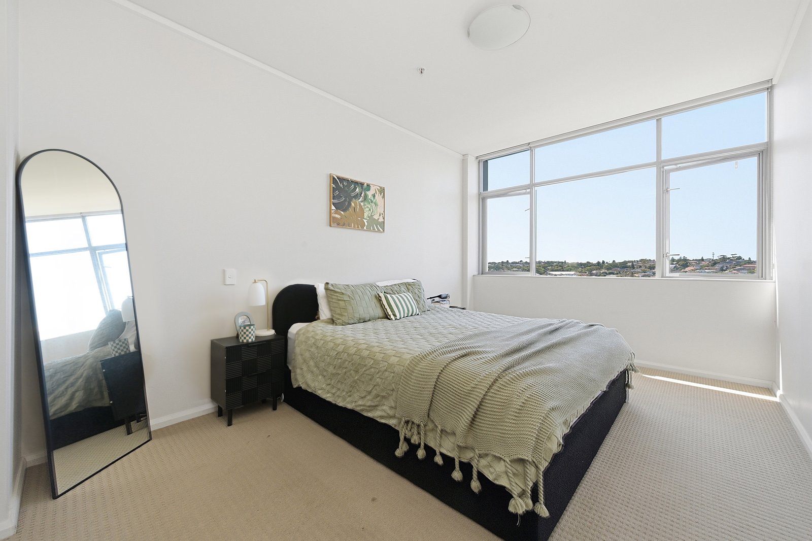 806/747 Anzac Parade MAROUBRA 6