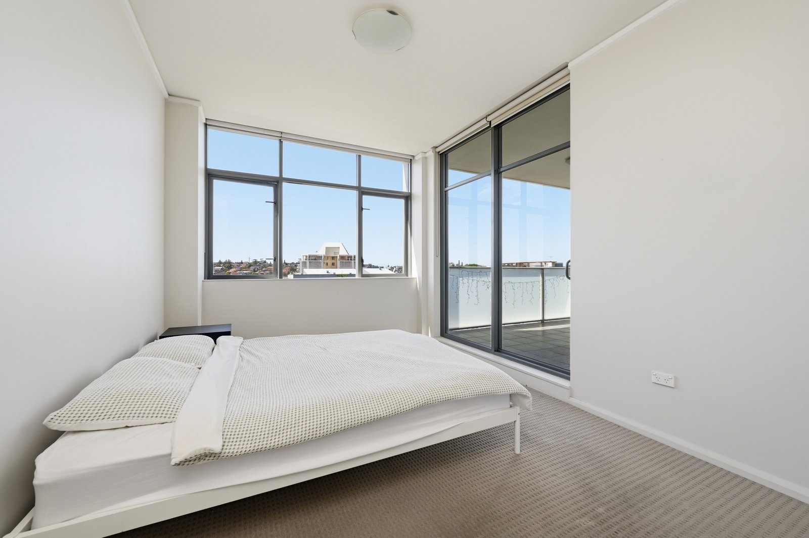 806/747 Anzac Parade MAROUBRA 8