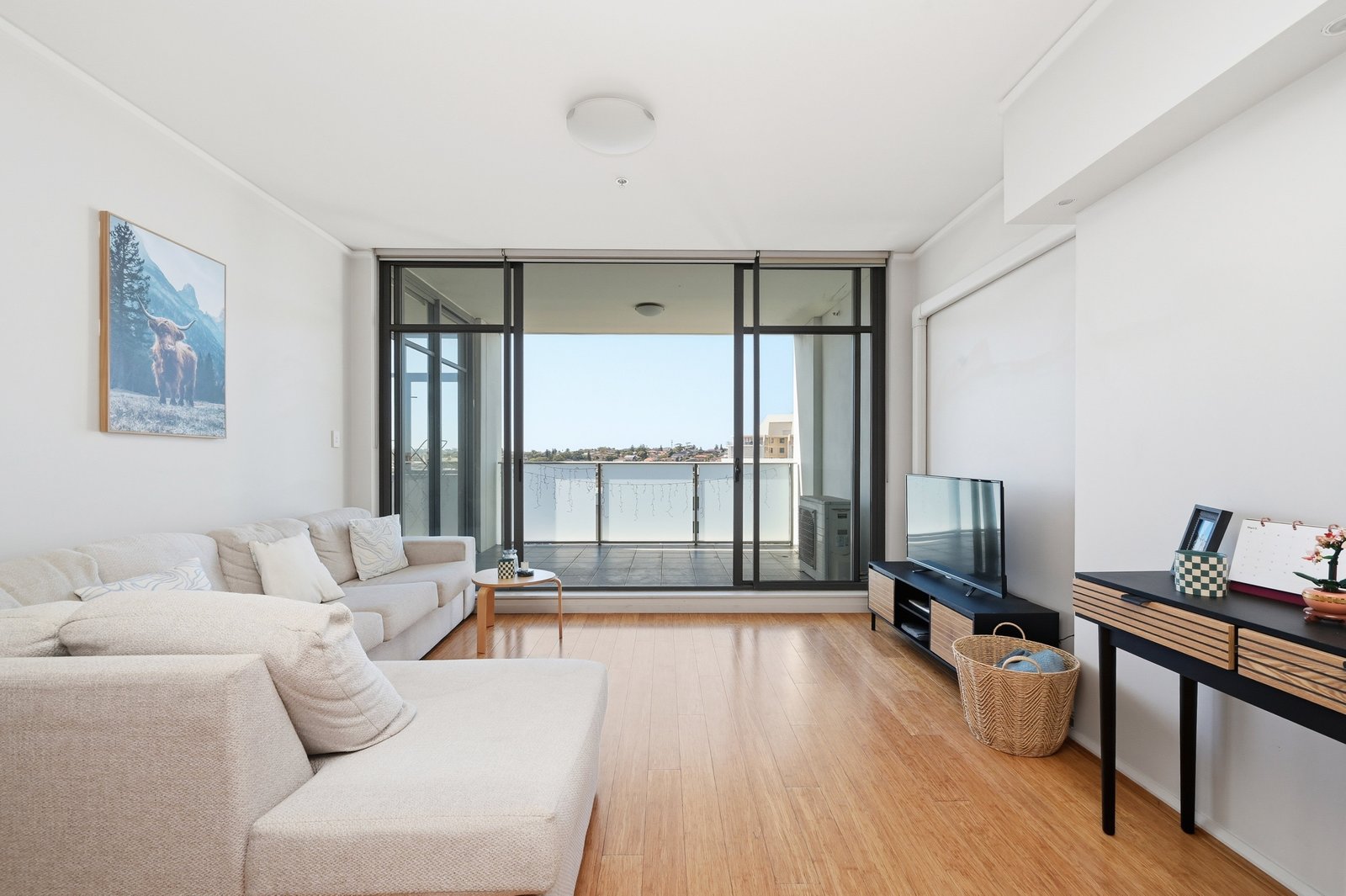 806/747 Anzac Parade MAROUBRA 10